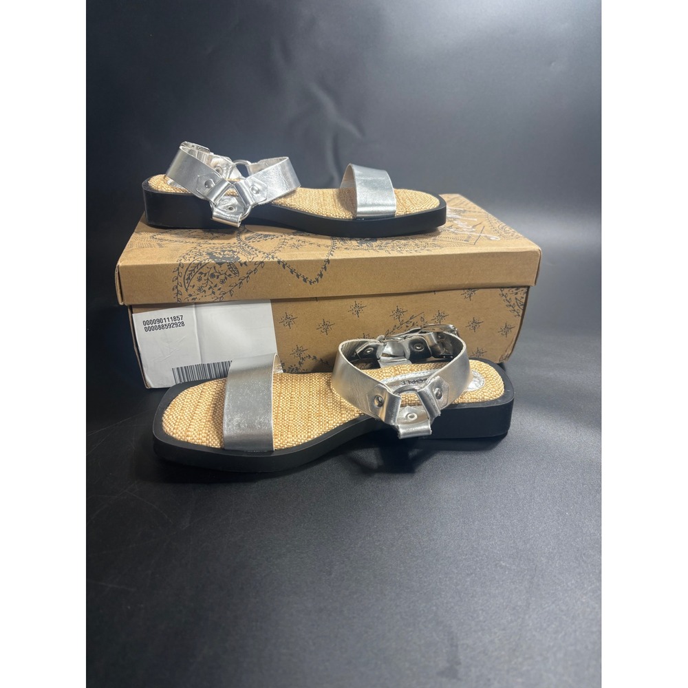 Free People NIB Harley Sandals in Silver Size‎ 6